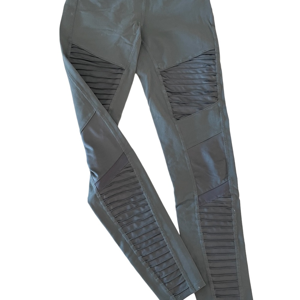 ALO leggings